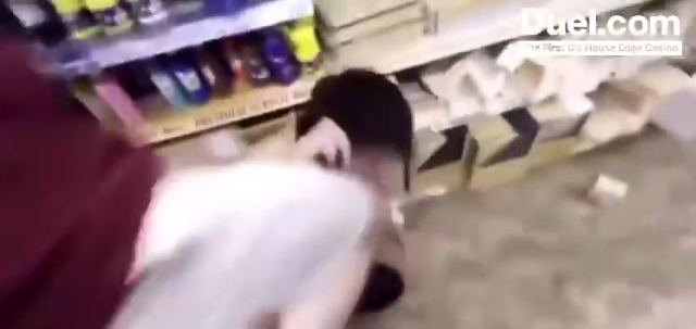 Man gets BEAT DOWN when caught trying to meet a 13 Year Old 😳 This is one of the craziest Child Predator catches i’ve seen 😭🙏🏼